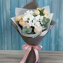 Букет цветов из:  Хризантемы и Розы в Поселок Зверосовхоза