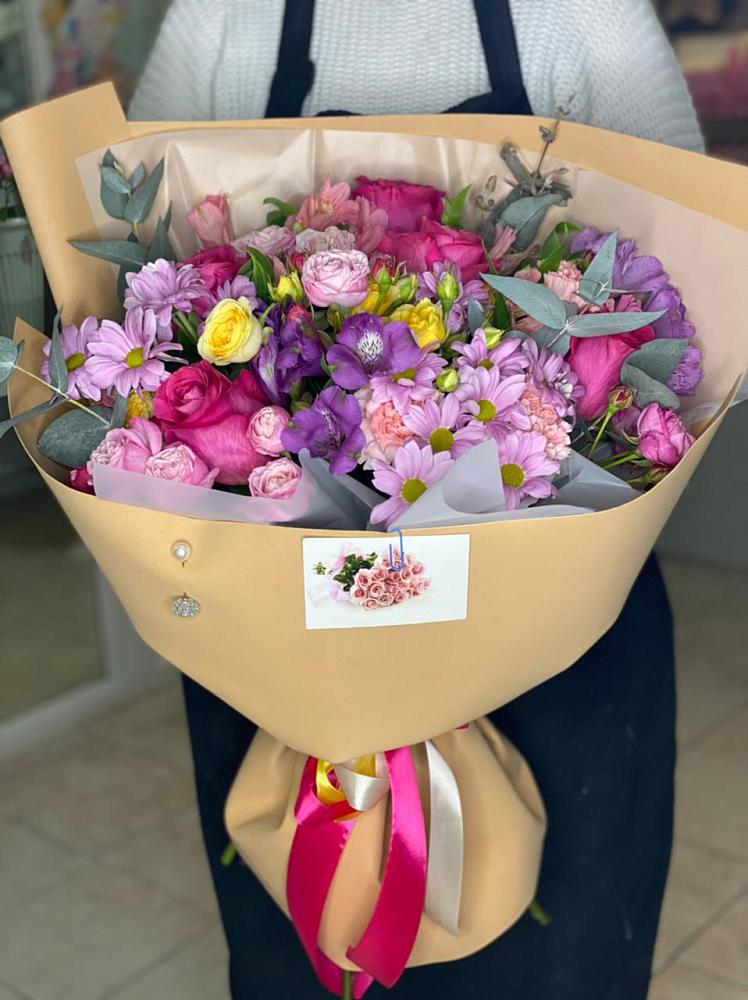 Букет цветов из: Хризантемы, Гвоздики и Альстромерии в Поселок Зверосовхоза