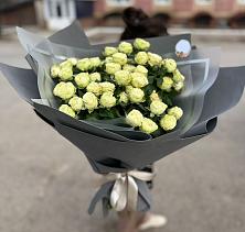 Букет Белые кустовые розы Солинеро в Поселок Зверосовхоза