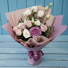 Букет цветов из:  Розы и Лизиантусы в Поселок Зверосовхоза