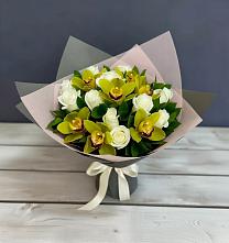 Букет цветов из:  Орхидеи и Розы в Поселок Зверосовхоза