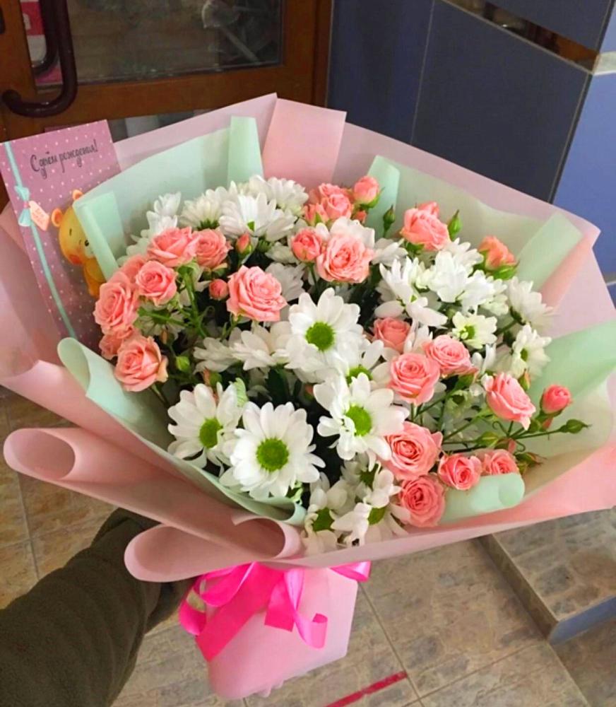 Букет цветов из: Розы и Хризантемы в Поселок Зверосовхоза