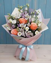 Букет цветов из:  Лизиантусы, Розы, Альстромерии и Гипсофила в Поселок Зверосовхоза