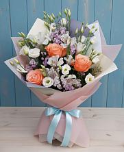 Букет цветов из:  Лизиантусы, Розы, Альстромерии и Гипсофила в Поселок Зверосовхоза