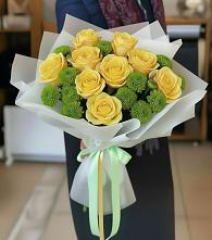 Букет цветов из:  Хризантемы и Розы в Поселок Зверосовхоза