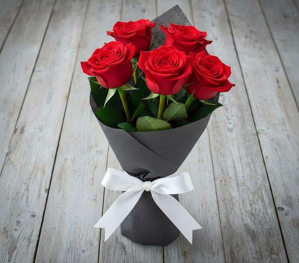 Букет 5 Красных роз Эдлесс Лав в Поселок Зверосовхоза