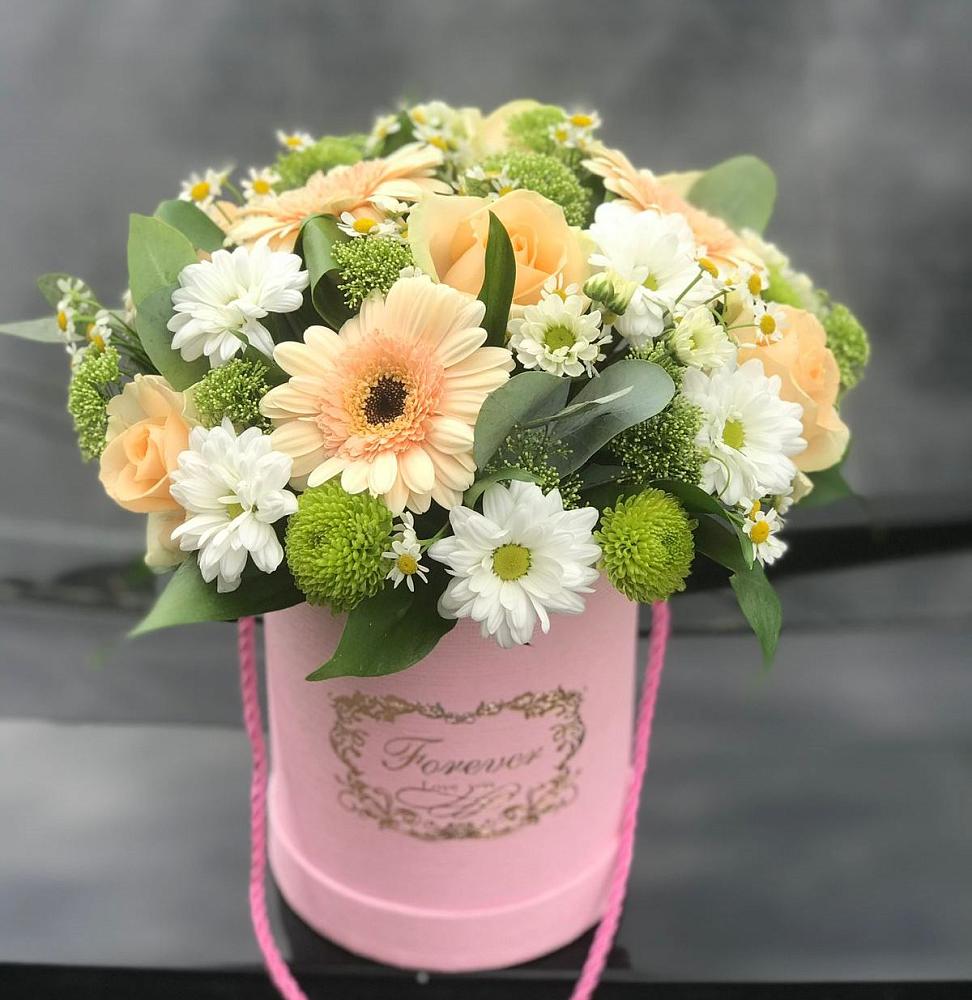 Цветочная композиция из Розы, Герберы и Хризантемы в шляпной коробке в Поселок Зверосовхоза