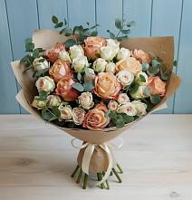 Букет цветов из:  Альстромерии и Розы в Поселок Зверосовхоза
